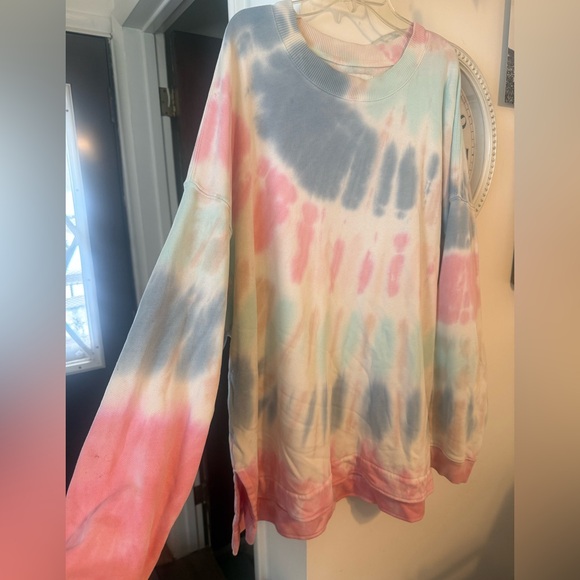 American Eagle Pastel Tie-Dye Top - Picture 3 of 5
